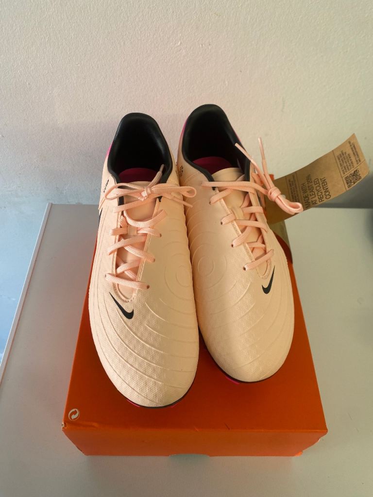 NEW Nike Phantom GX II Academy FG/MG Football Boots UK 7.5