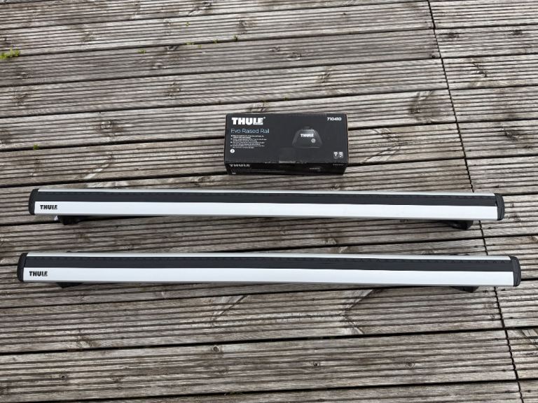 Thule evo roof bars and Thule evo raised rail foot pack 
