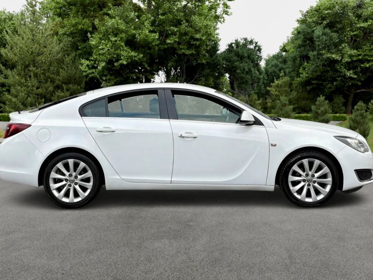 2014 VAUXHALL INSIGNIA SRINAV + FMDSH + CBELT&WPUMPCHANGED + 20TAX + NEWCLUTCH