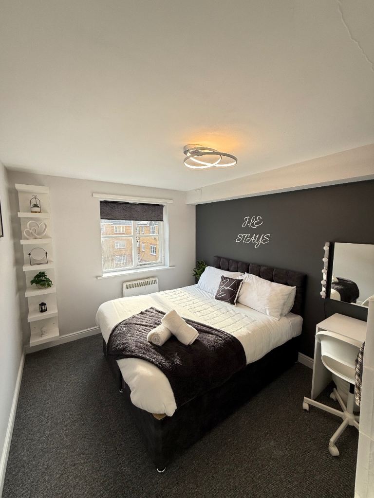 Lovely 2 bed / right next to dlr / bills included 