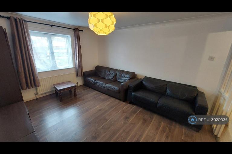 1 bedroom flat in Lowden Road, Southall, UB1 (1 bed) (#3020035)