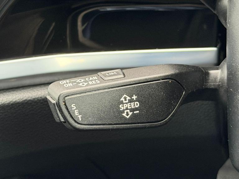 2019 Audi Q3 1.5 TFSI CoD 35 S line Euro 6 (s/s) 5dr ESTATE Petrol Manual