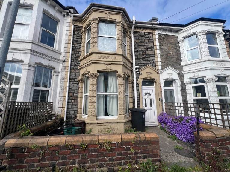 5 Bedroom House with Garden!!!!!!!!!!!!!