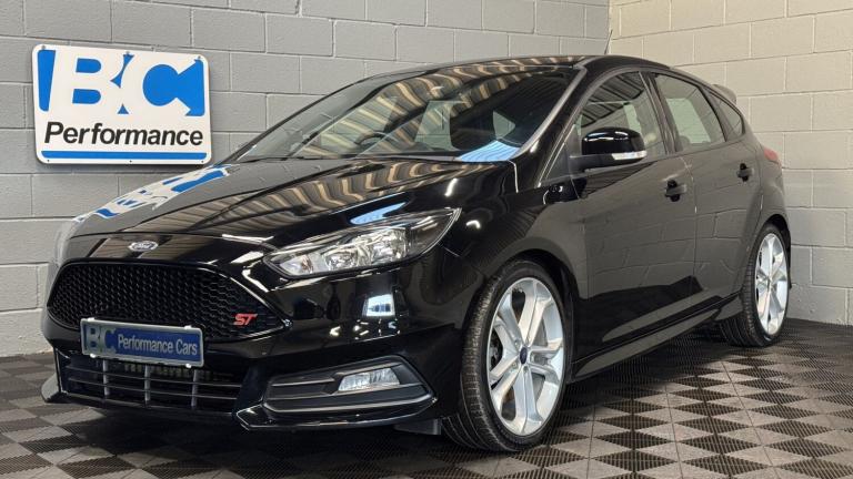FORD FOCUS 2.0 T EcoBoost ST-2 Black Manual Petrol 2016