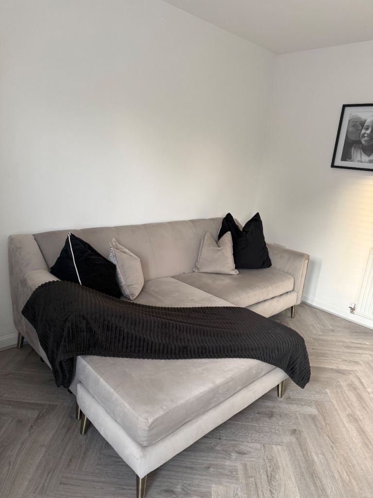 Sofology Ivannah sofa 