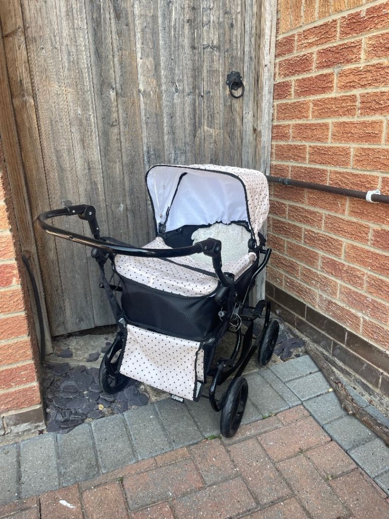 Mamas and Papas folding Polka Dot Doll's Pram/Pushchair - Good Condition, Fabric