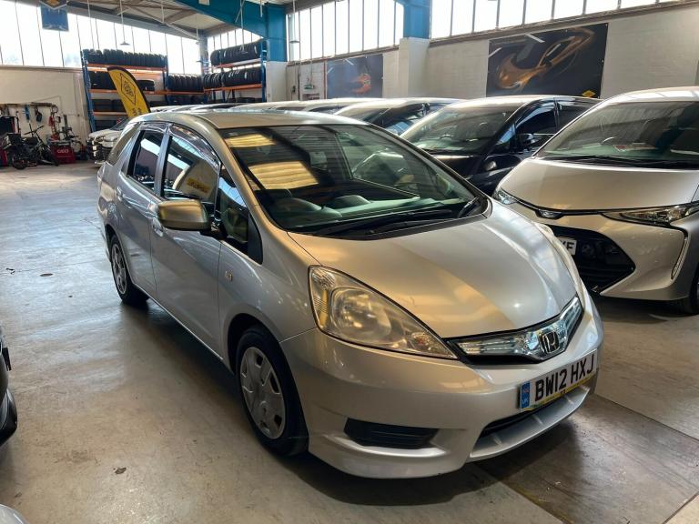 2012 Honda Fit 1330 cc Hybrid