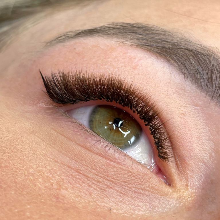 Eyelash Extensions – All Types Available – Classic, Hybrid, Volume – Plaistow E15
