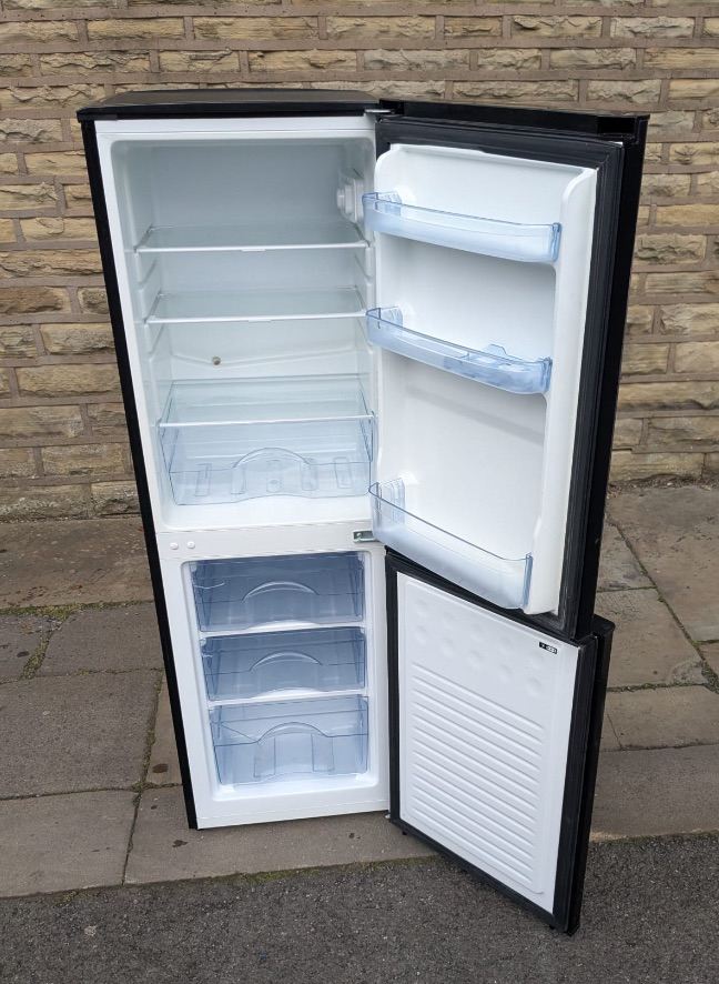 Swan Frost Free Fridge Freezer - TOP FRIDGE GETTING TOO COLD - NEEDS NEW THERMOSTAT