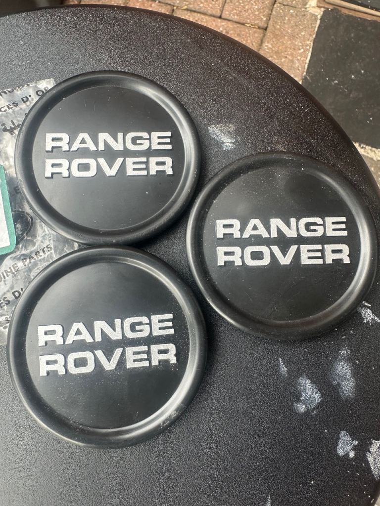 Brand new center caps for Range Rover classic factory new 