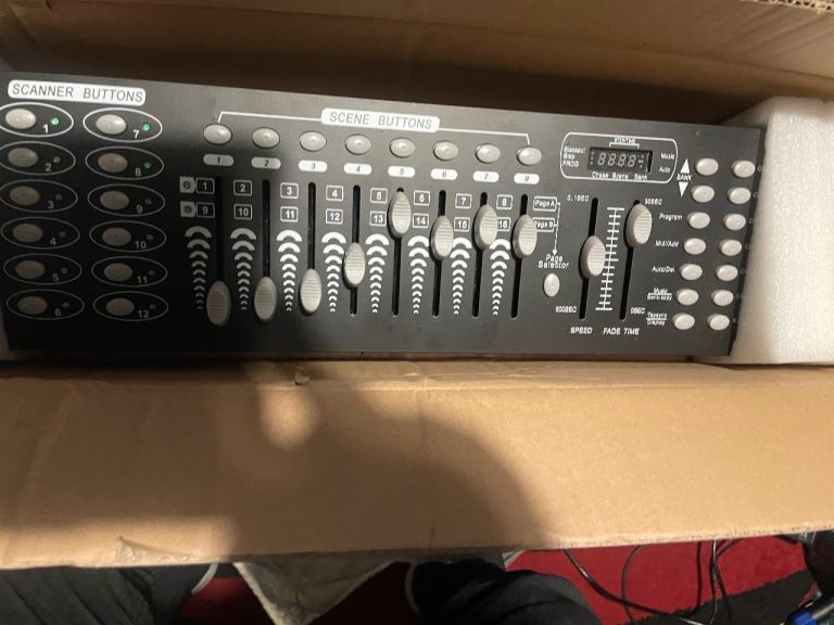 DMX LIGHTING CONTROLLER
