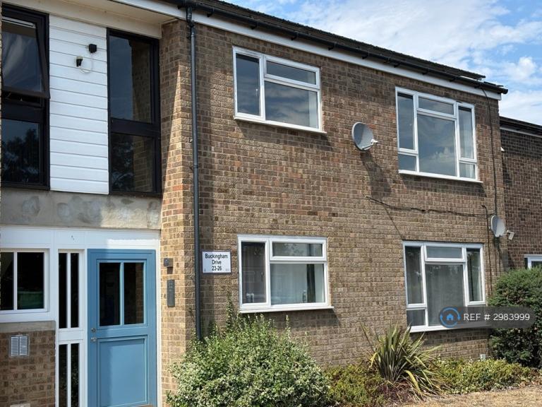 1 bedroom flat in Buckingham Drive, Colchester, CO4 (1 bed) (#2983999)
