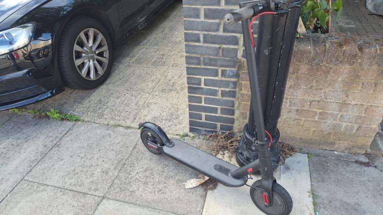 Xiaomi Mi Electric Scooter – Black, Good Condition