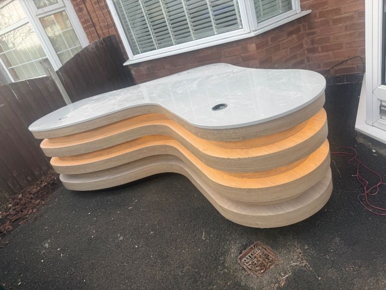 Solid Quartz top desk with LEDs 