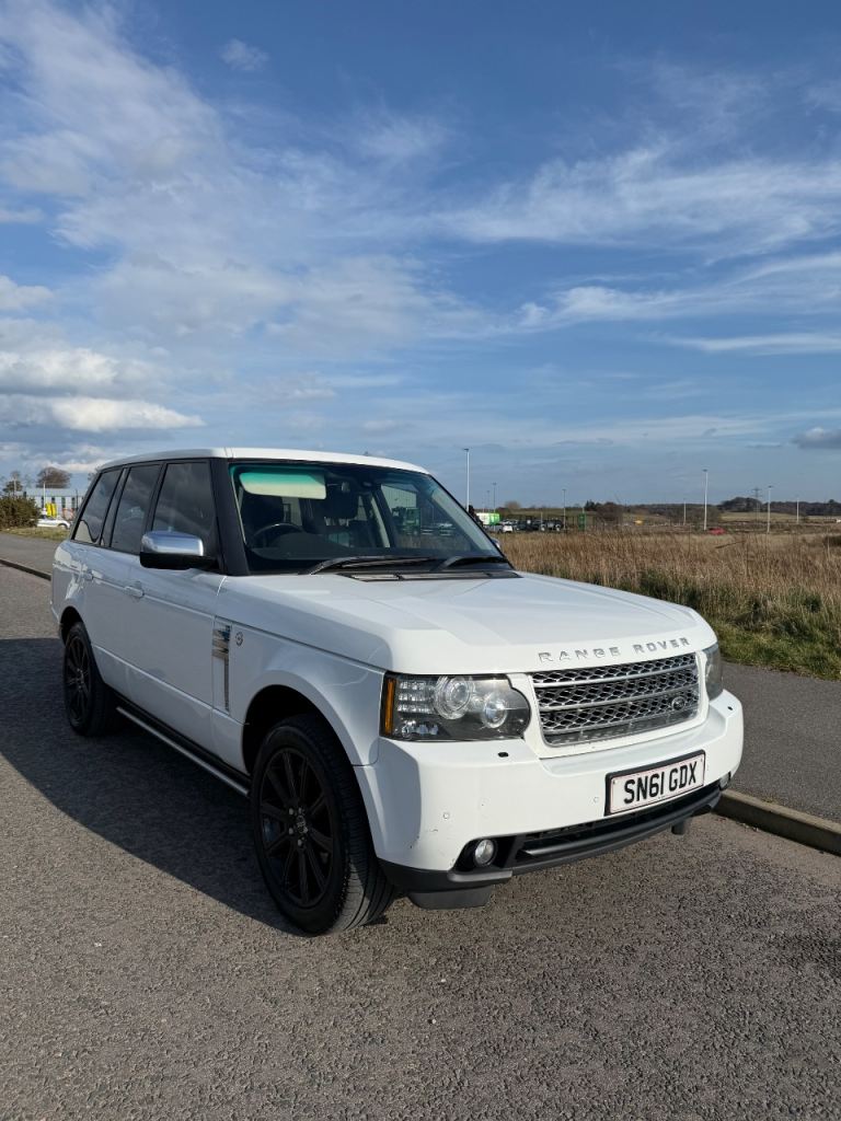 2012 61 range Rover Vogue se  4.4 tdi v8 diesel service history,116000  Miles two keys