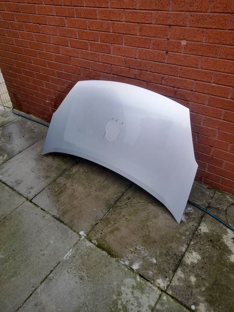 Citreon berlingo peugeot partner bonnet