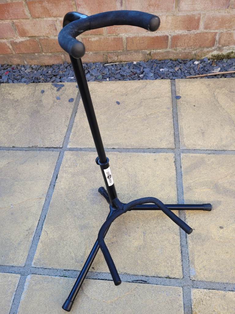 Guitar Stand – Black, Good Condition