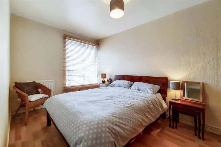 🏡🗝 Great Value Double Room in Mile End – Well Connected 🏡🗝
