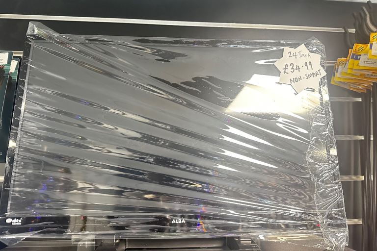 Alba 24” TV with Built-in DVD Player | Non-Smart | Remote & Stand | LE-24GY15-T2