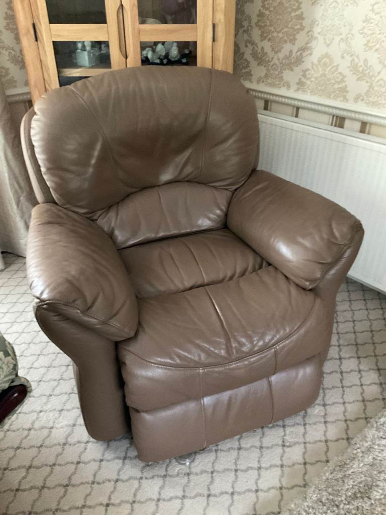 Reclining Chair - Electrically operated leather chair