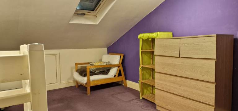 Private shared house single rokm for rent 