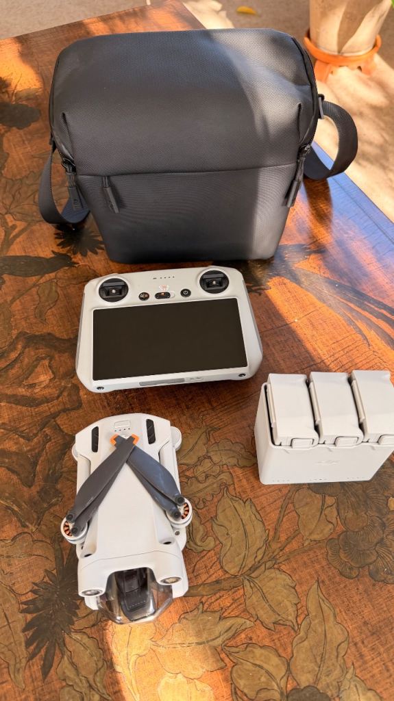 DJI Mini 3 Drone with DJI RC (Controller with Screen) – Full Kit