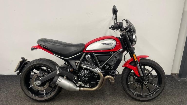 DUCATI SCRAMBLER ICON ** LOW MILES - FLY SCREEN **