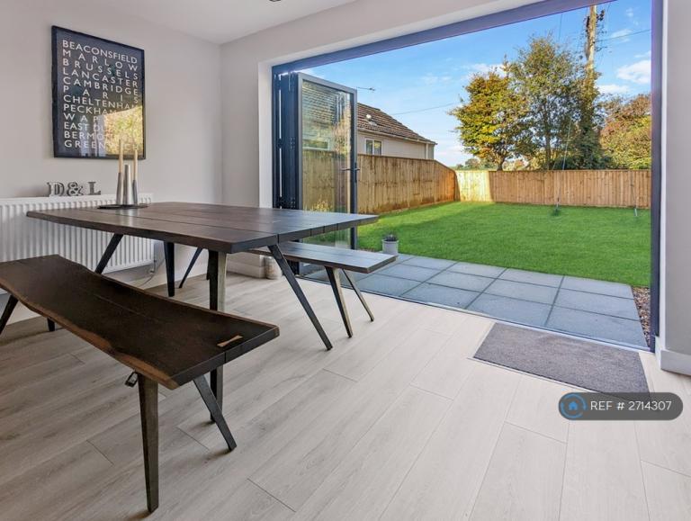 4 bedroom house in Wickwar Road, Kingswood, Wotton-Under-Edge, GL12 (4 bed) (#2714307)