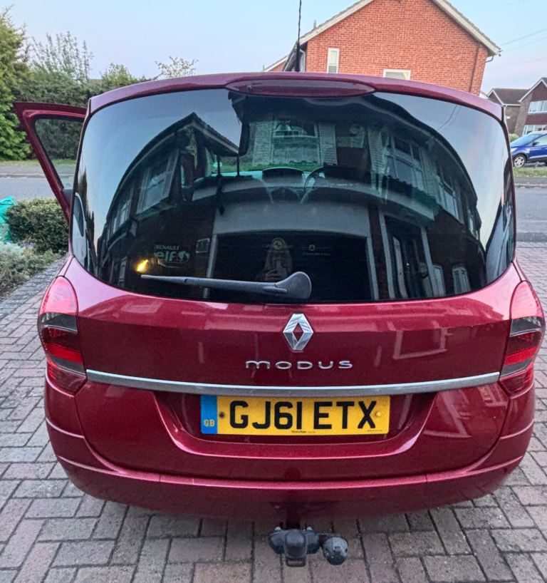 Renault Grand Modus 1.5 diesel,  1 yr MOT, 65800 miles, tow bar, tax £20 pa, excellent fuel economy 