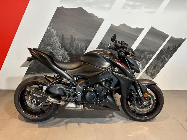 Suzuki GSX-S GSXS 1000 Phantom 2019 with 8017 miles + extra's 