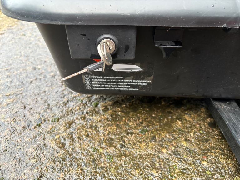 Roof box & roof  bars