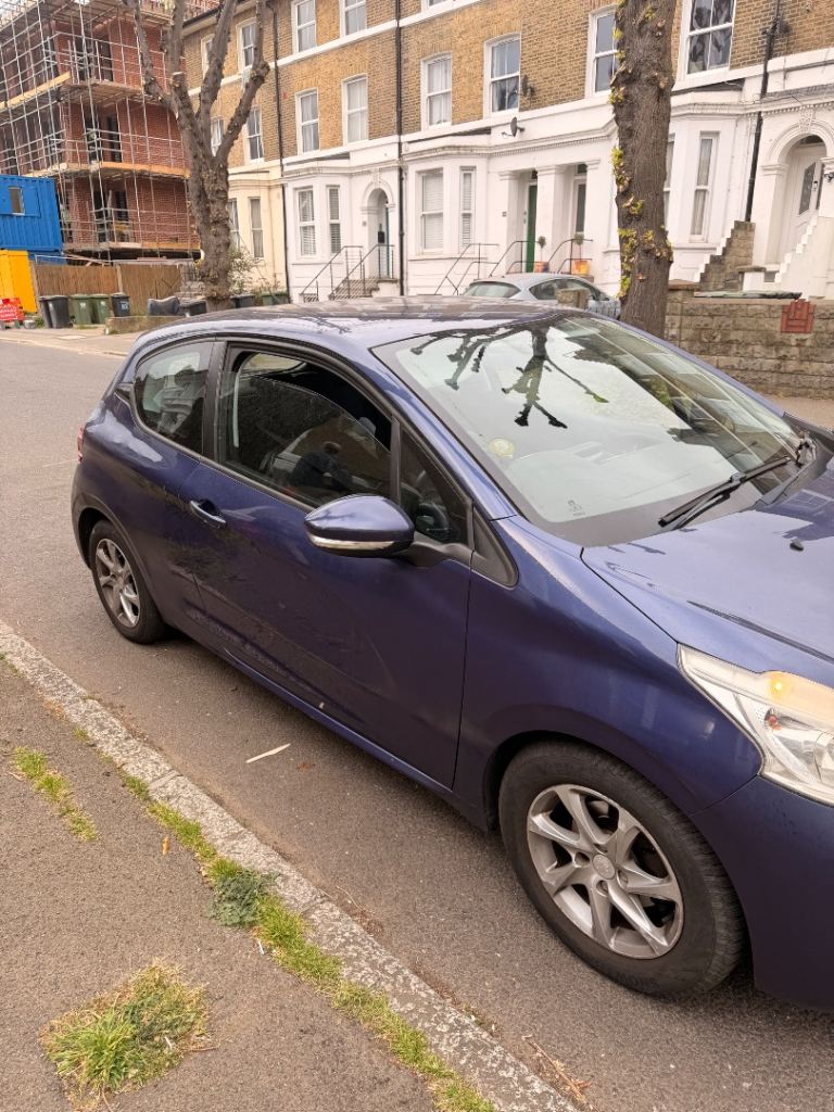 Peugeot, 208, Hatchback, 2012, Manual, 1397 (cc), 3 doors