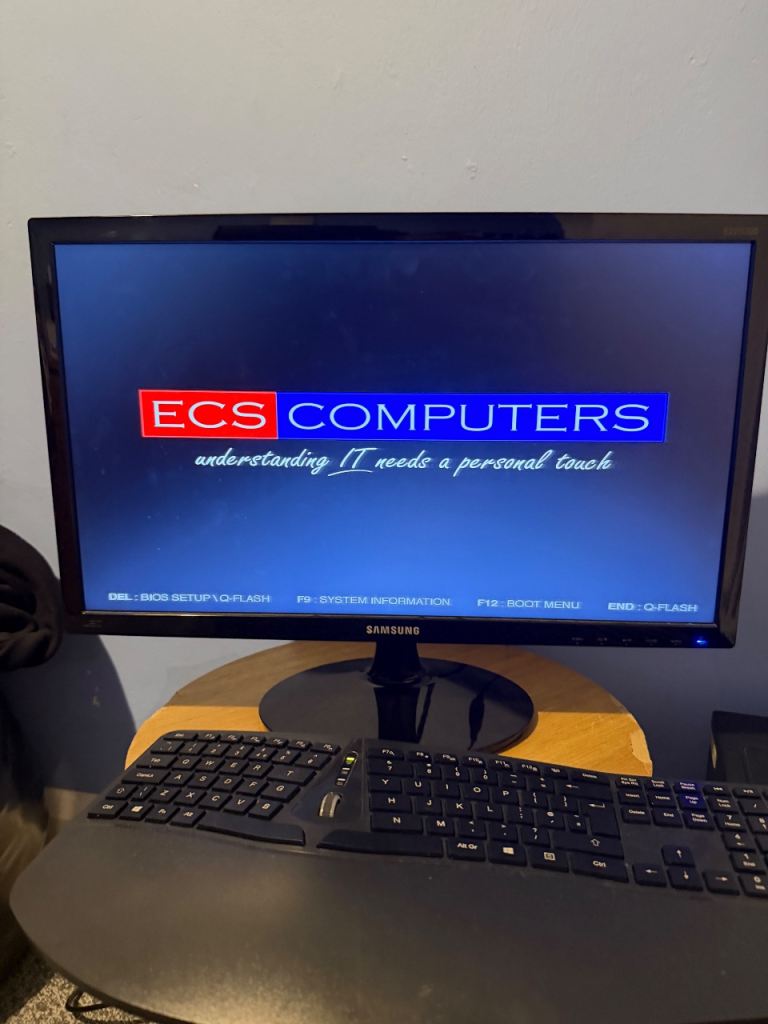 ECS Computers Desktop PC with Samsung Monitor, Keyboard & Mouse
