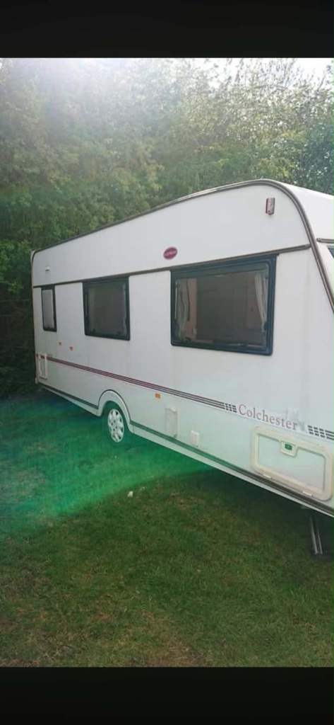 Fleetwood 4 birth caravan 