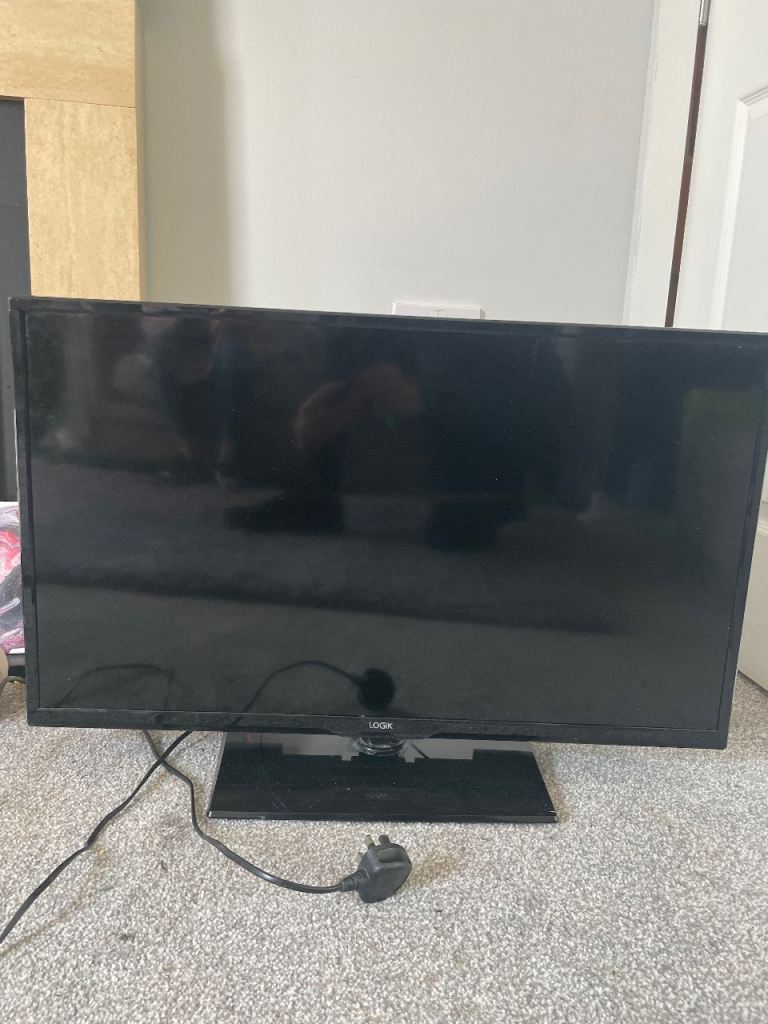 32 inch tv LOGIK – Good Condition