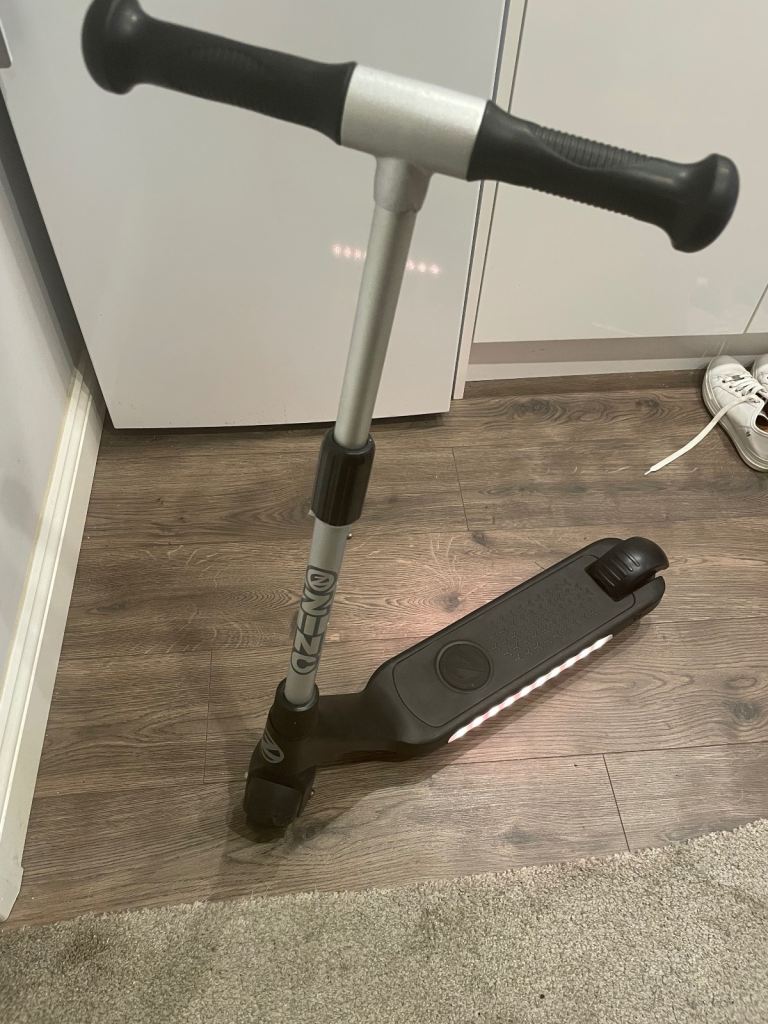 Zinc Beam Junior Electric Scooter & box 