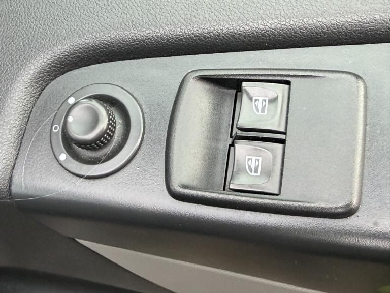 RENAULT TRAFIC 1.6 LL29 ENERGY dCi 140 Sport 2015