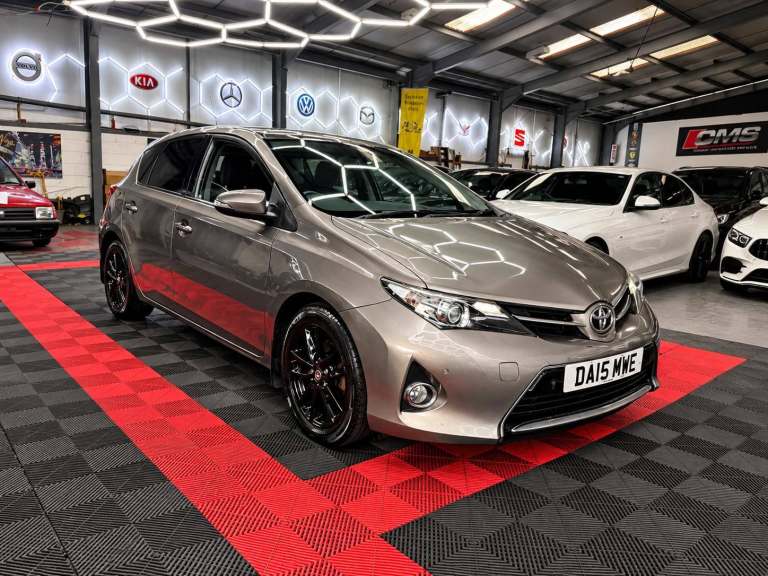 2015 Toyota Auris 1.6 V-Matic Icon Plus Hatchback Petrol Manual