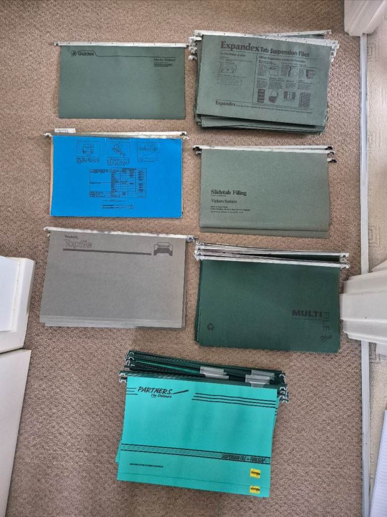 Over 65 suspension files are available in Foolscap size