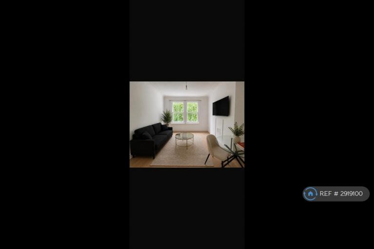 1 bedroom flat in St. Georges Avenue, London, N7 (1 bed) (#2919100)