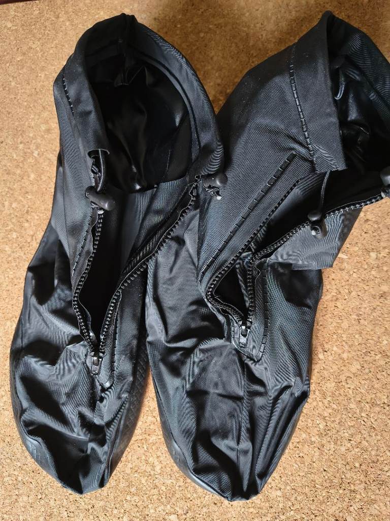 Black Waterproof Overshoes – New