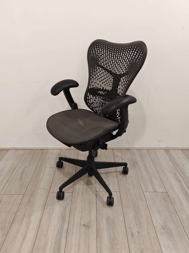 HERMAN MILLER MIRRA OFFICE CHAIR - EPPING 
