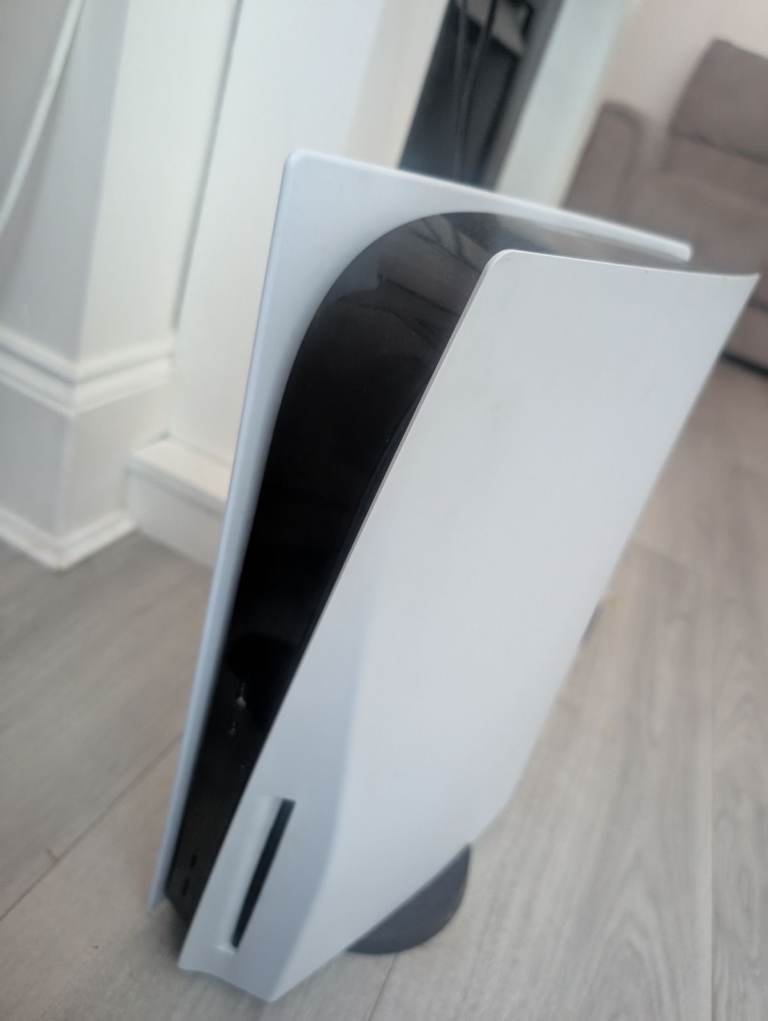 Ps5 disk edition w/controller and games 