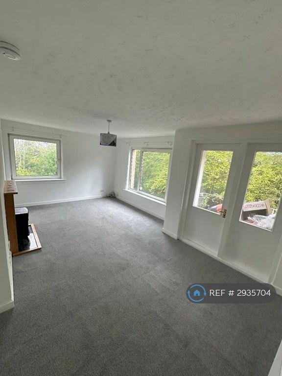 2 bedroom flat in East Kilbride, Glasgow, G75 (2 bed) (#2935704)