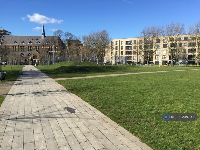 1 bedroom in Quayside House, London, E16 (#2057022)