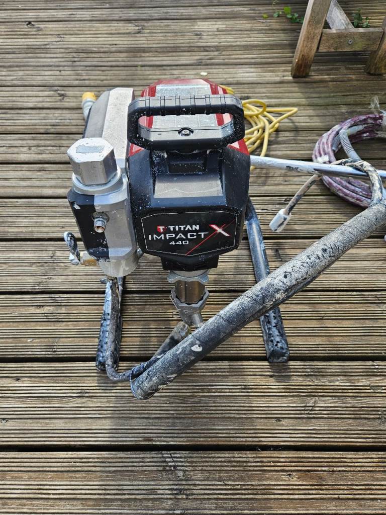 Titan Impact 440 Paint Sprayer complete set up – excellent Condition