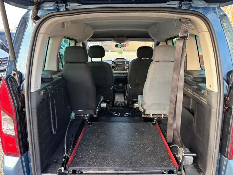 PEUGEOT PARTNER AUTO WHEELCHAIR ACCESSIBLE VEHICLE AUTOMATIC WAV 1.6 2017
