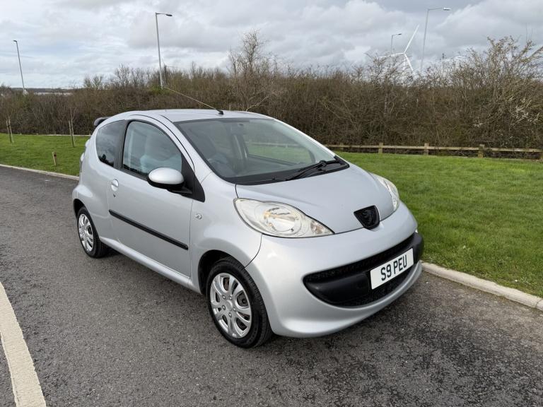 PEUGEOT 107 1.0 12V Urban Move 2008