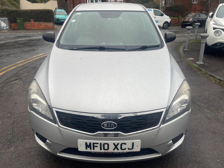 2010 Kia Ceed 1.6 CRDi 1 Euro 4 (s/s) 5dr HATCHBACK Diesel Manual