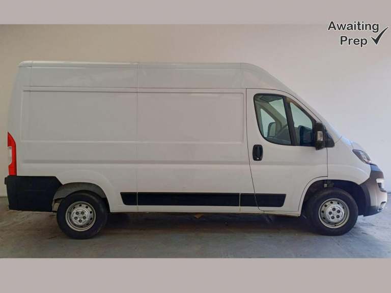2023 Peugeot Boxer 2.2 BlueHDi H2 Professional Premium+ Van 140ps PANEL VAN DIESEL Manual